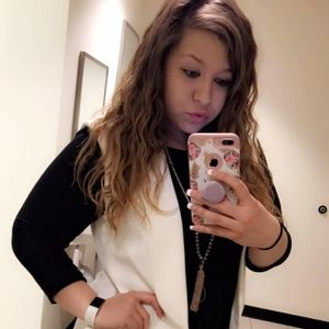 Meet your Posher, Andrea